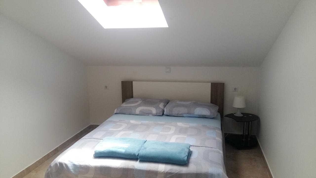 Morska Vila Apartment Vir Εξωτερικό φωτογραφία